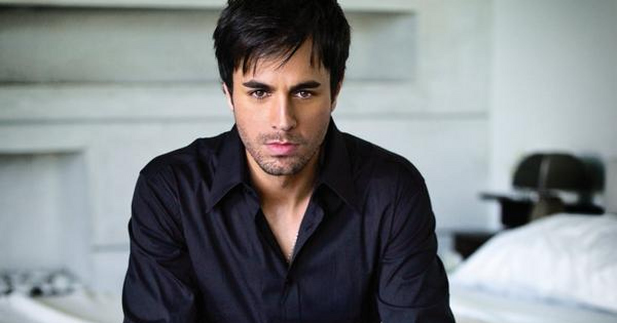 The Top 10 Enrique Iglesias Songs You Can't Miss